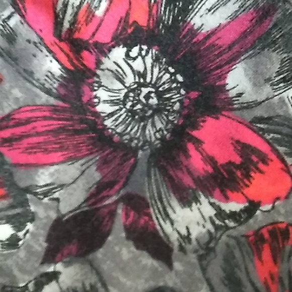 Really cute women's athletic pants - Picture 4 of 9